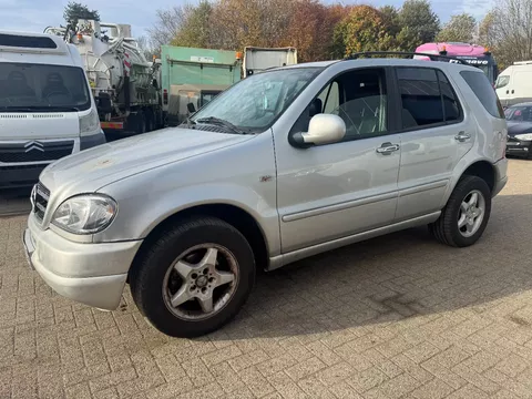 Mercedes-Benz ML **270CDI-AIRCO-FRENCH CAR**