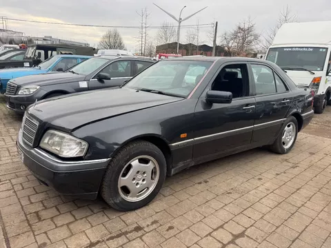 Mercedes-Benz C-Klasse **C220 DIESEL-FRENCH CAR**