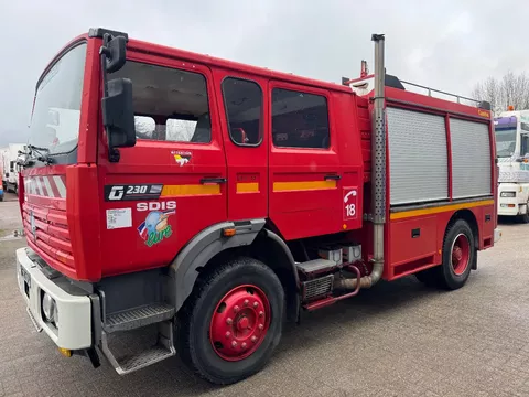 Renault G230 **FIRETRUCK-WATERTANK-PUMP**