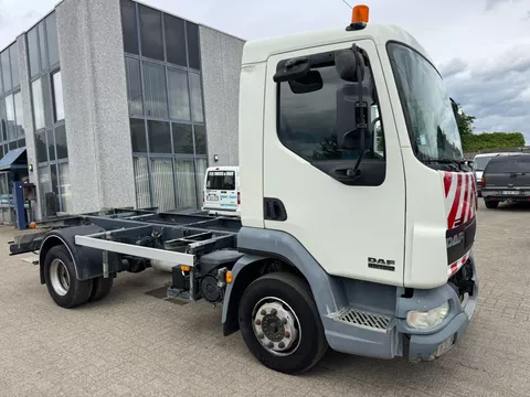 DAF LF 45 **BELGIAN TRUCK-FULL STEEL**