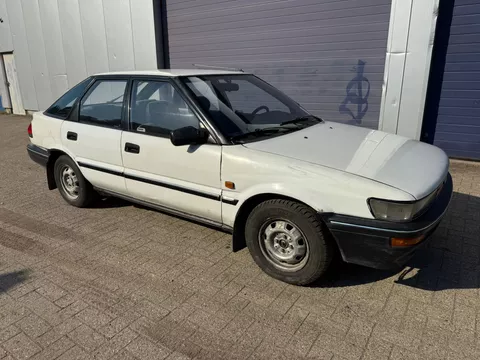 Toyota Corolla **PETROL-ESSENCE**