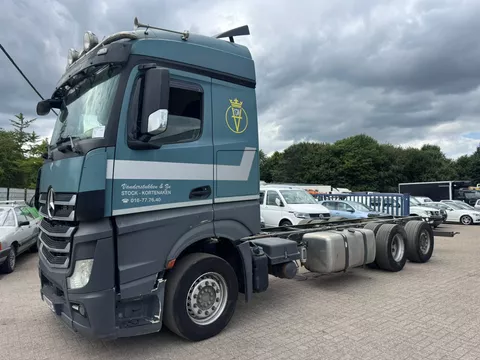 Mercedes-Benz Actros 2563 **6x2-BELGIAN TRUCK-INTARDER-LIFT/STEERING AXXLE**