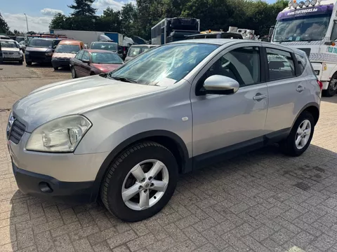 Nissan QASHQAI **PETROL-BENZINE-AC**