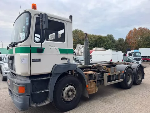 MAN 33.403 **BELGIAN TRUCK-FULL STEEL-MANUAL PUMP**