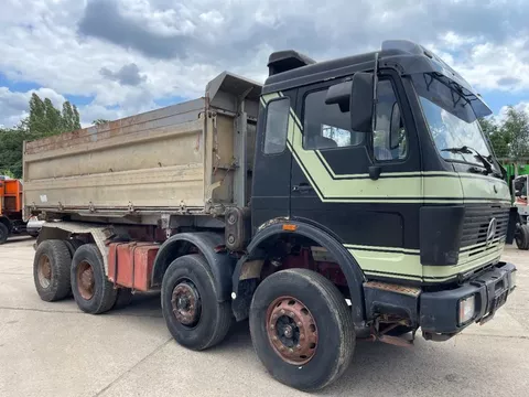 Mercedes-Benz 3335 **8x4-BENNE-TIPPER-V8**