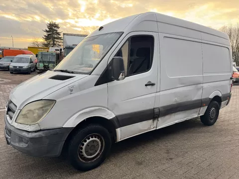 Mercedes-Benz Sprinter 310