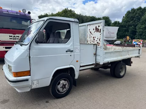 Nissan Trade **TIPPER/BENNE**