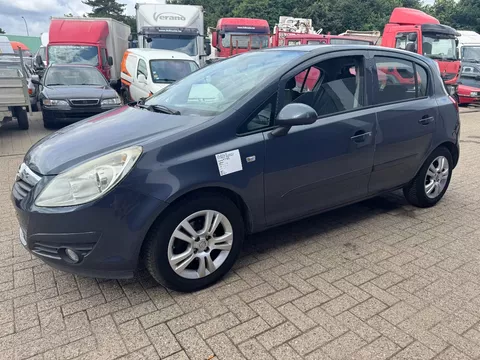 Opel Corsa **EURO4-AIRCO**
