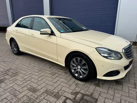 Mercedes-Benz E-Klasse **E220-EURO 6**